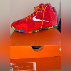 LEBRON XI FRUITY PEBBLES